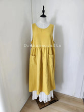 Load image into Gallery viewer, Cute plus size retro linen cotton apron with big pockets for womens