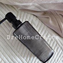 Lade das Bild in den Galerie-Viewer, luxury soap dispenser set, glass soap dispenser uk australia nz, christmas fall soap dispenser