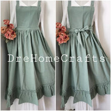 Load image into Gallery viewer, 50's style aprons, grandma style aprons, Scalloped ruffle edge vintage apron