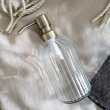 Lade das Bild in den Galerie-Viewer, Decorative Glass soap dispenser set with metal pumps with tray for kitchen sink | bathroom