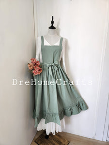 Cute ladies aprons with pockets