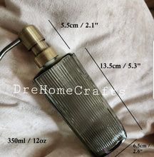 Load image into Gallery viewer, clear soap dispenser Australia , clear soap dispenser set, clear hand , soap dispenser luxury soap dispenser set with gold pump, glass soap dispenser uk Australia nz | Christmas fall soap dispenserluxury soap dispenser set, glass soap dispenser uk australia nz, christmas fall soap dispenser
