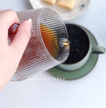 Lade das Bild in den Galerie-Viewer, Bunte Glas Kaffee Pour Over Kaffee Tropfkanne Slow Coffee Maker Kaffeetisch Geschenke Kaffeekaraffe Boho-skandinavisch
