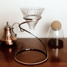 Charger l&#39;image dans la galerie, Support à café élégant, goutteur en verre, carafe en verre et bouilloire à col de cygne en cuivre
