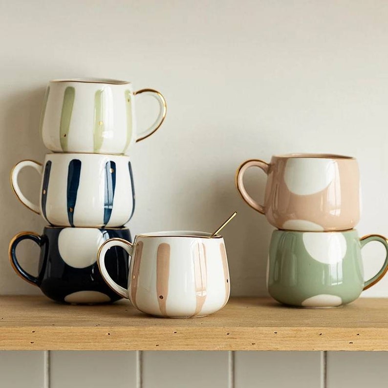 Charming Stoneware Coffee Mug Set